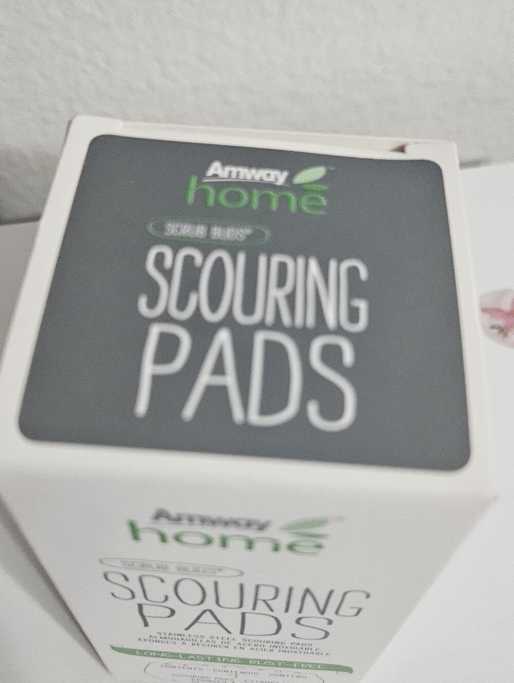Amway Home Scouring Pads - Stainless Steel, White and Green - Picture 5 of 5